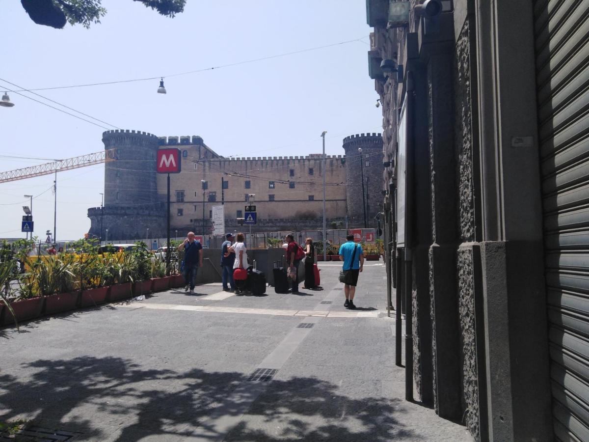 Centro Storico Maschio Angioino House Apartment Naples Luaran gambar
